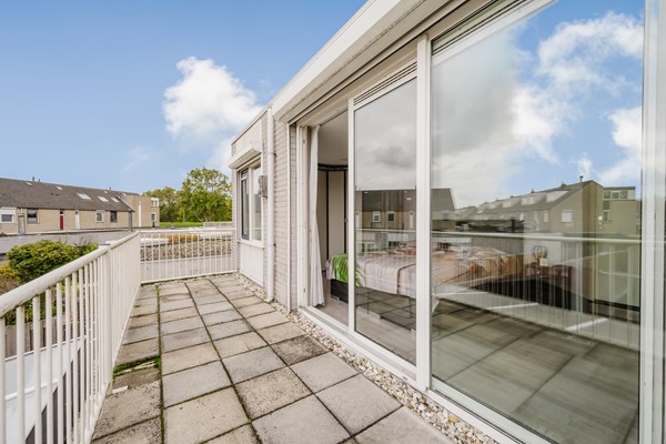 Medium property photo - Marga Klompéstraat 75, 3207 DD Spijkenisse